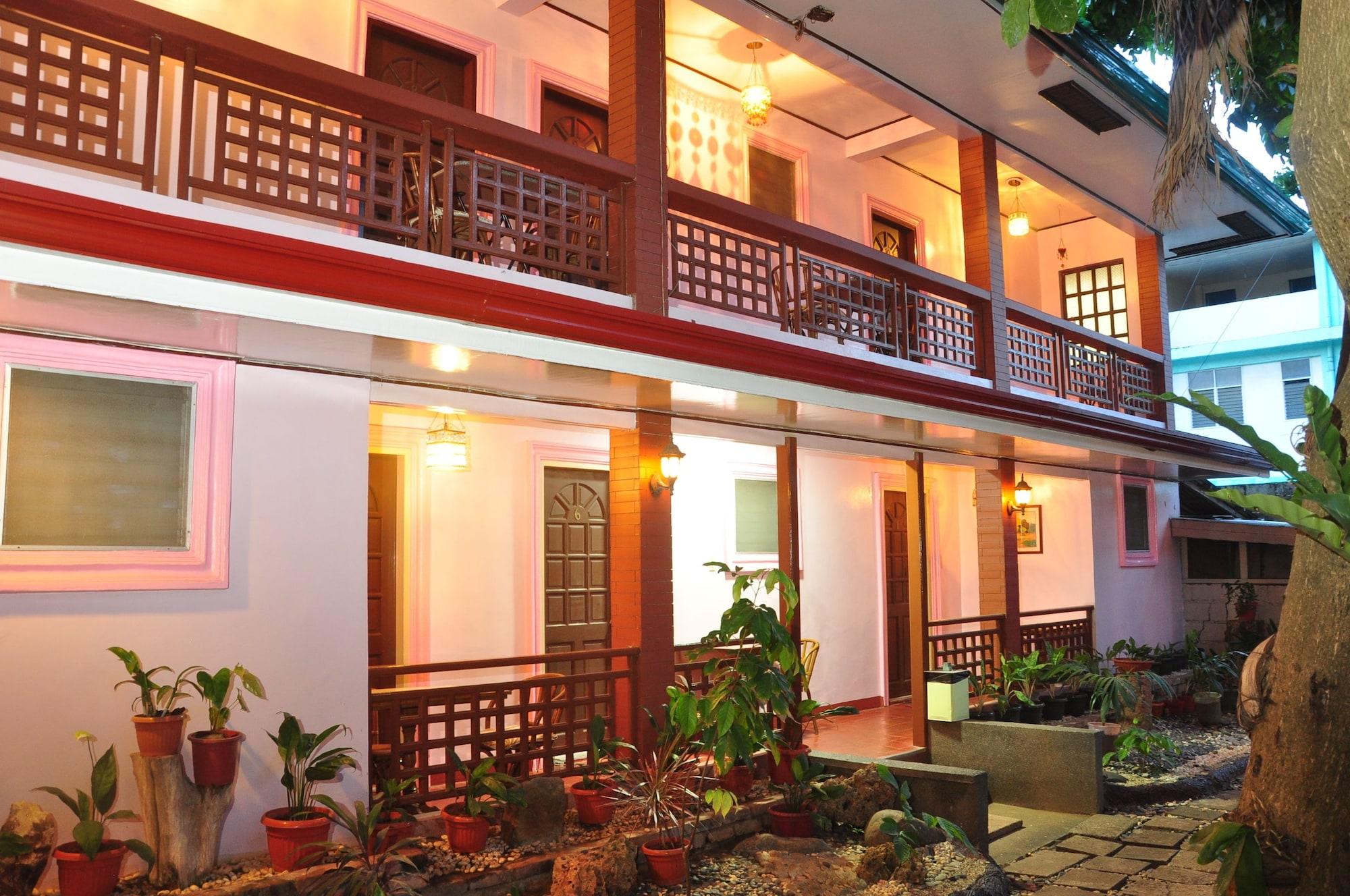 Lola Itang Pension House Tiniguiban 외부 사진