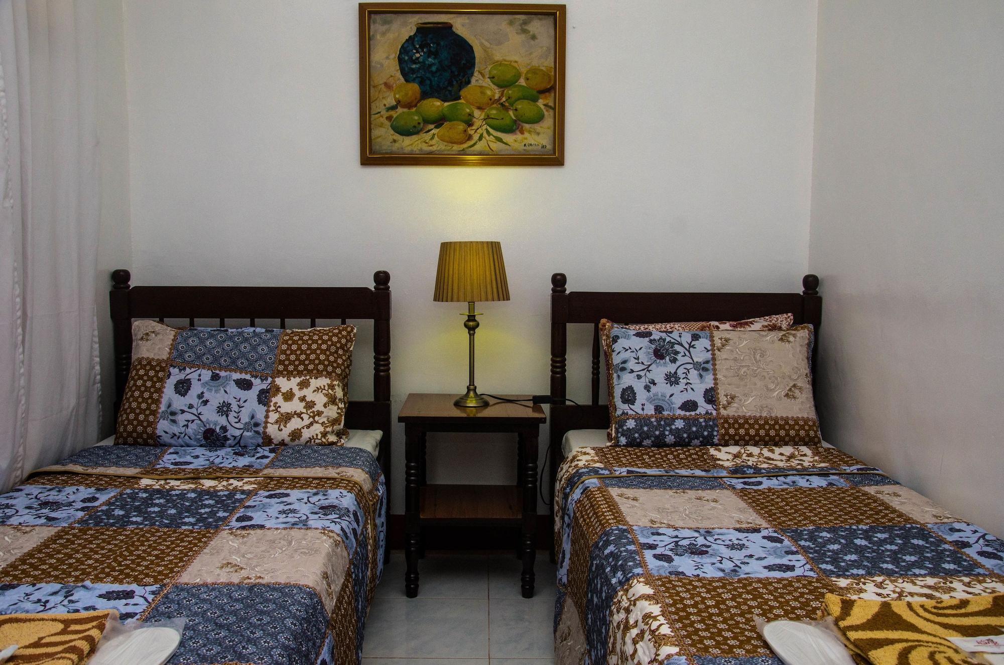 Lola Itang Pension House Tiniguiban 외부 사진