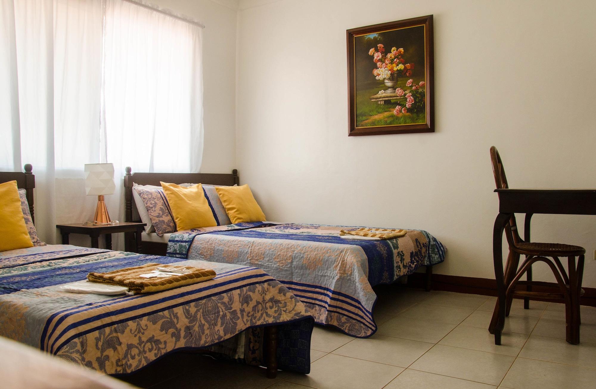 Lola Itang Pension House Tiniguiban 외부 사진