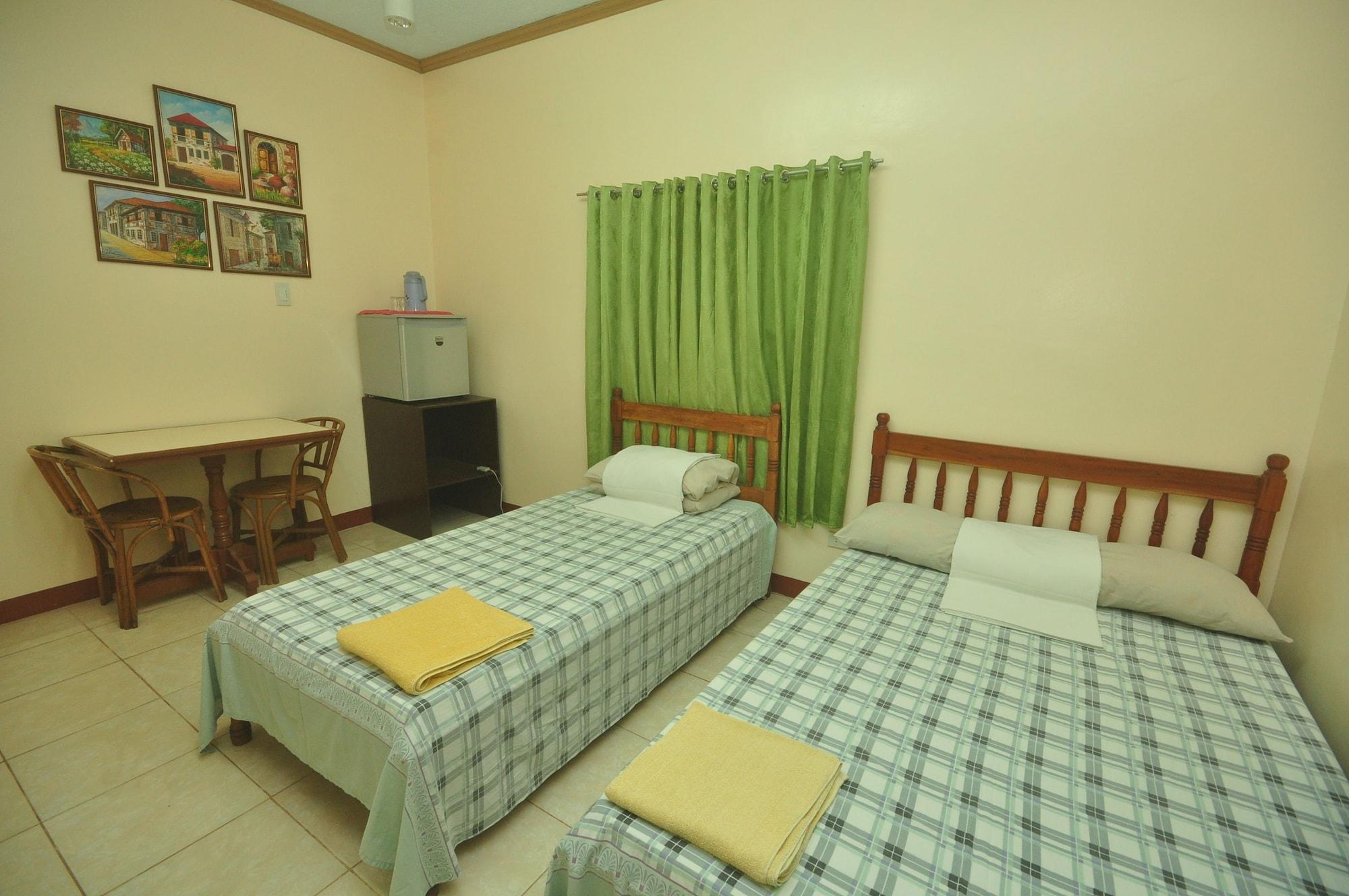 Lola Itang Pension House Tiniguiban 외부 사진