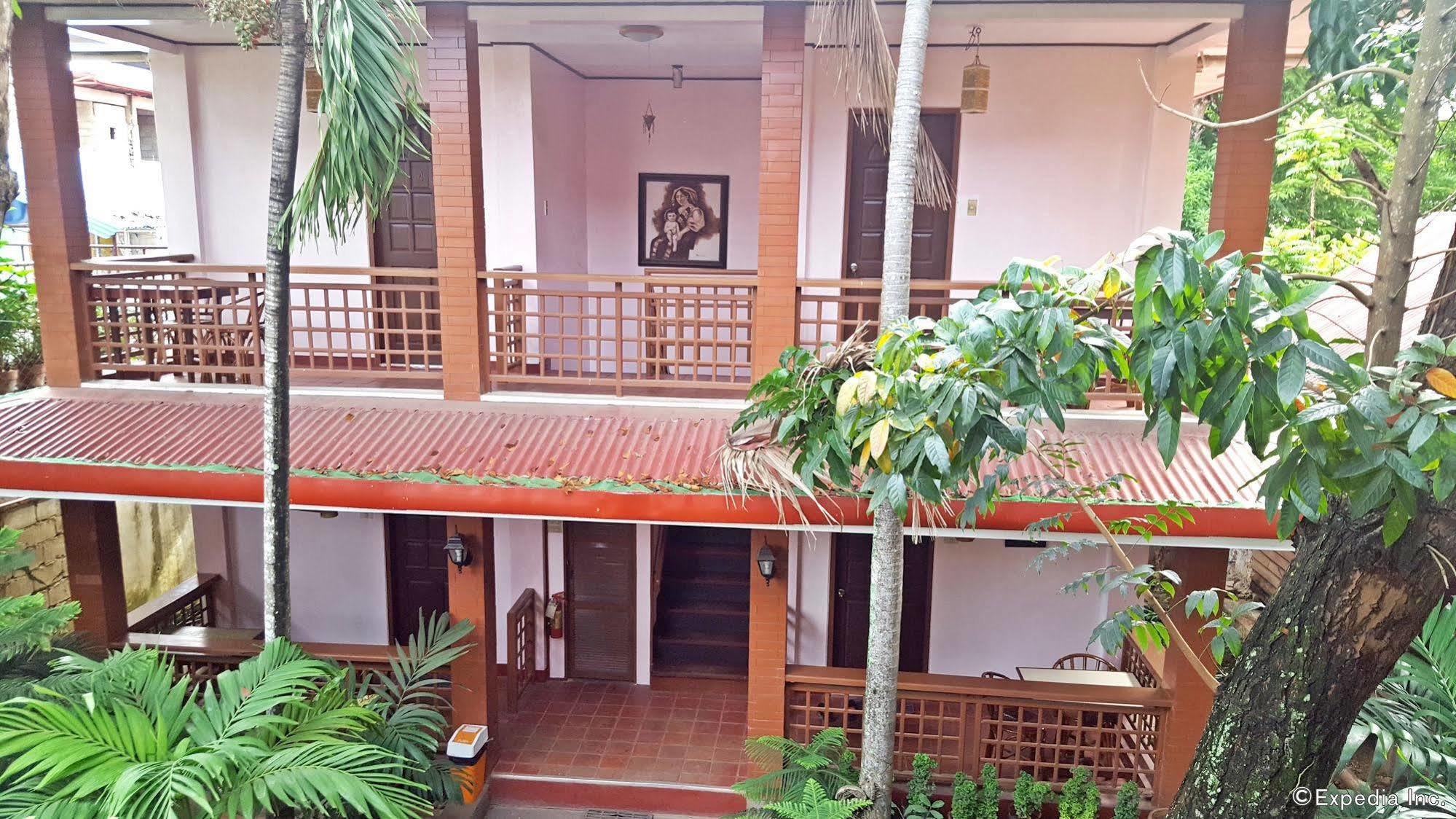 Lola Itang Pension House Tiniguiban 외부 사진