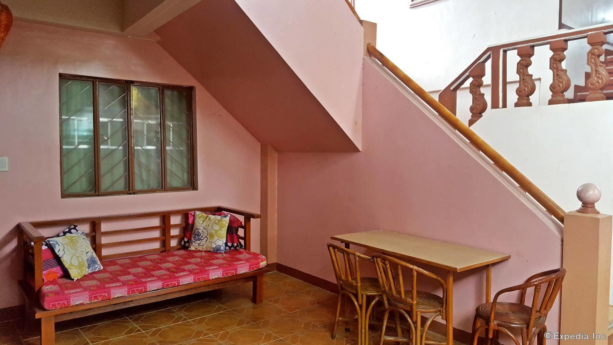 Lola Itang Pension House Tiniguiban 외부 사진