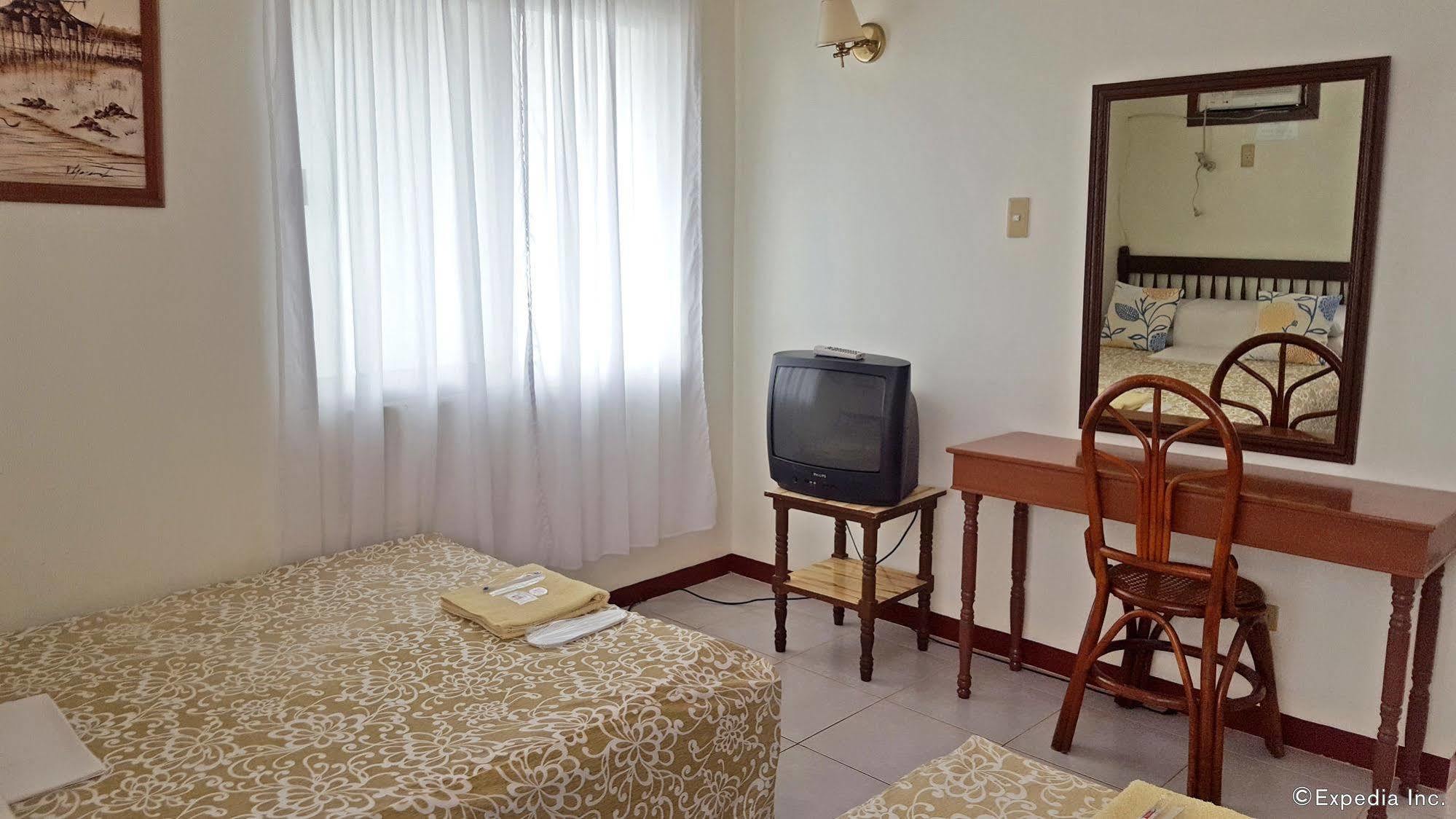 Lola Itang Pension House Tiniguiban 외부 사진
