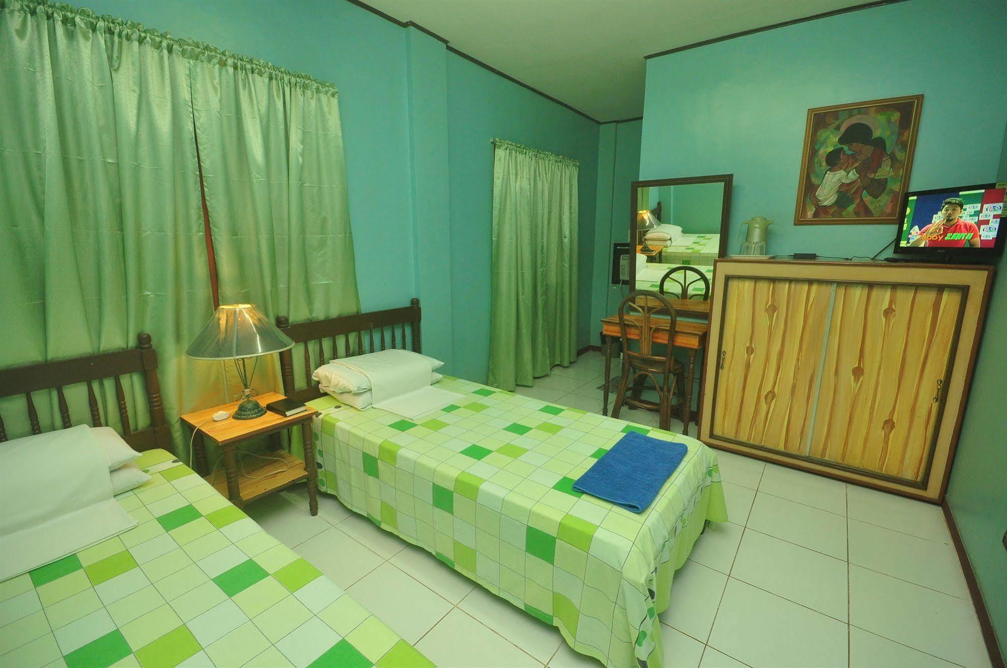 Lola Itang Pension House Tiniguiban 외부 사진