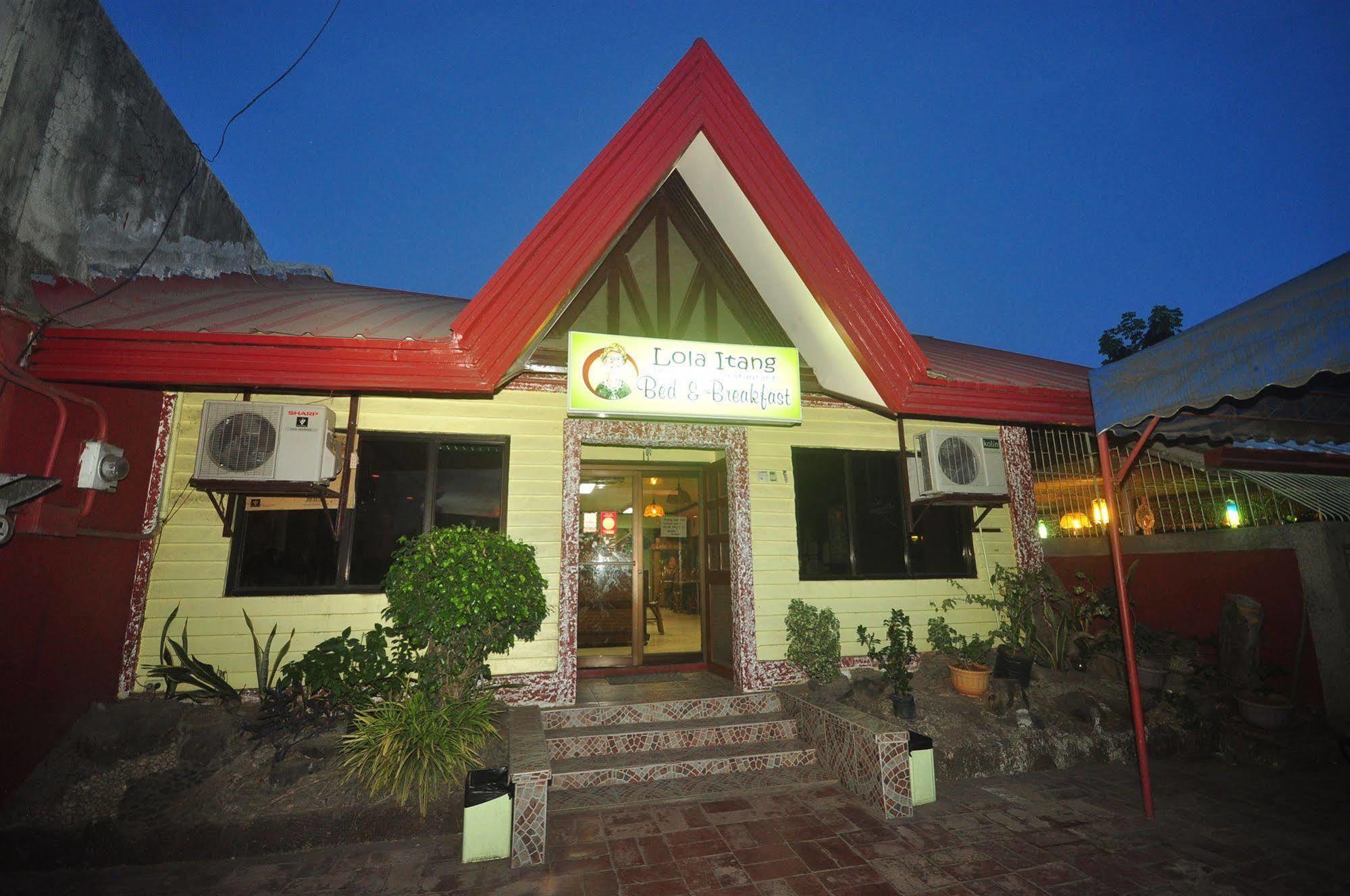Lola Itang Pension House Tiniguiban 외부 사진