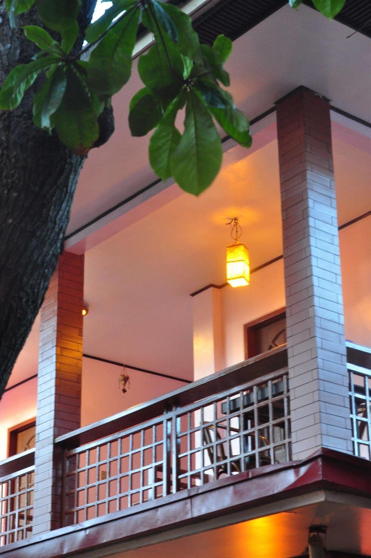 Lola Itang Pension House Tiniguiban 외부 사진