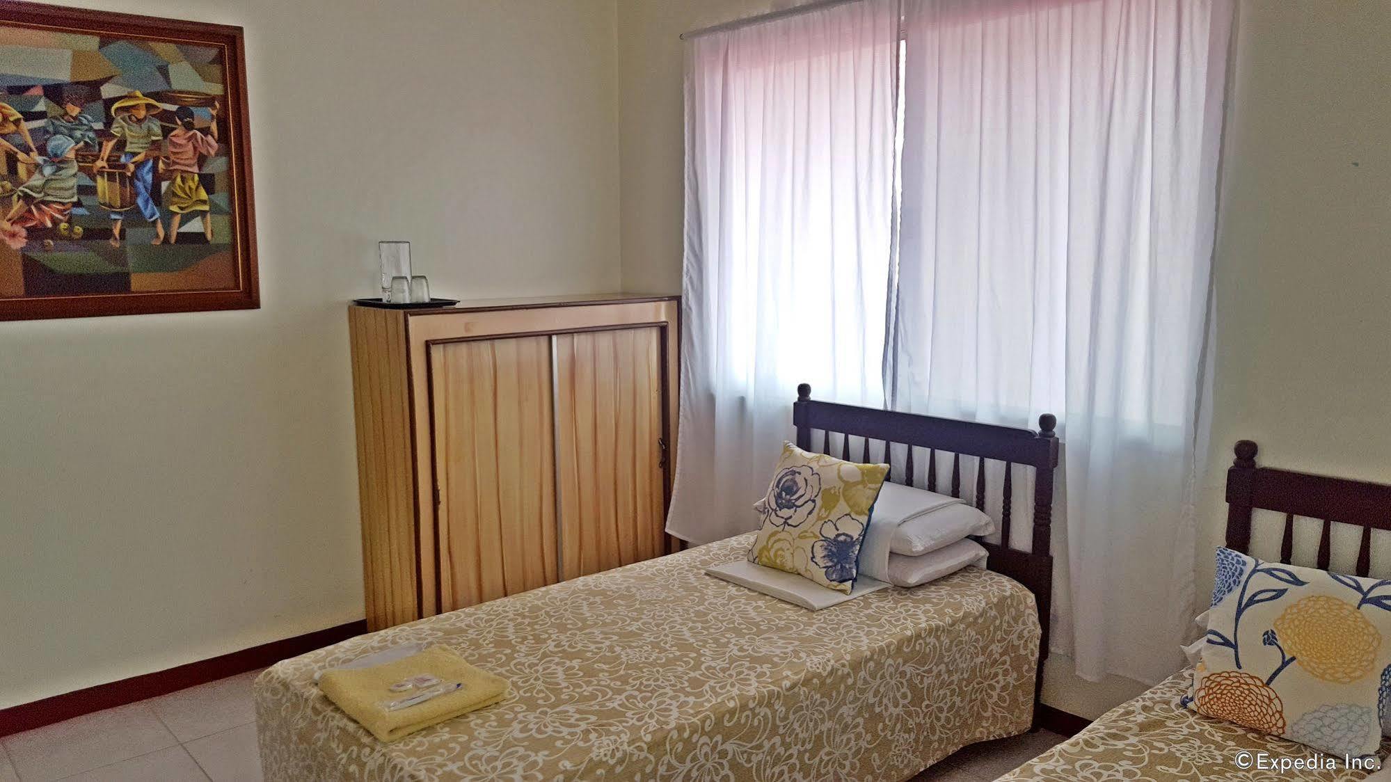 Lola Itang Pension House Tiniguiban 외부 사진
