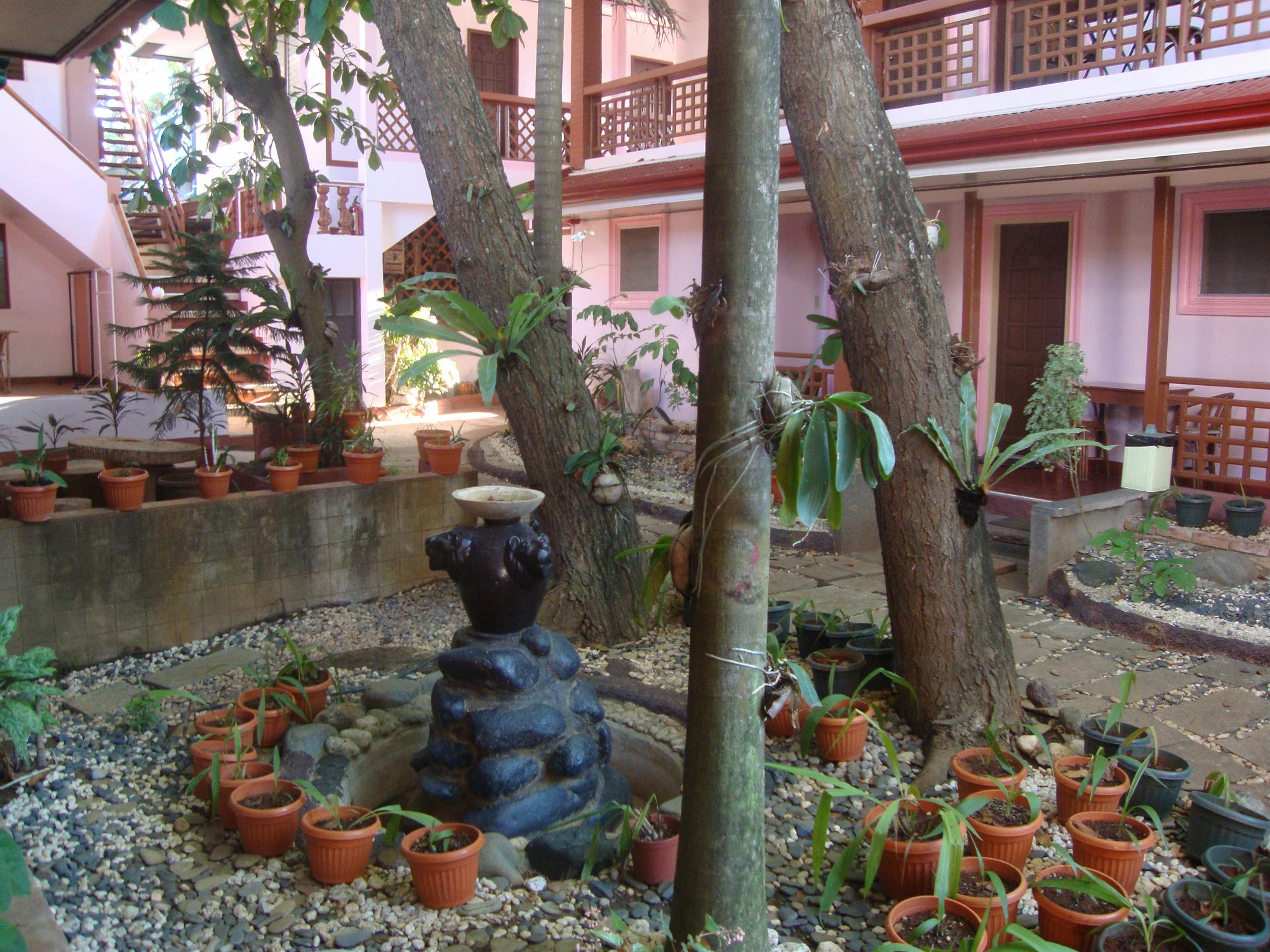 Lola Itang Pension House Tiniguiban 외부 사진