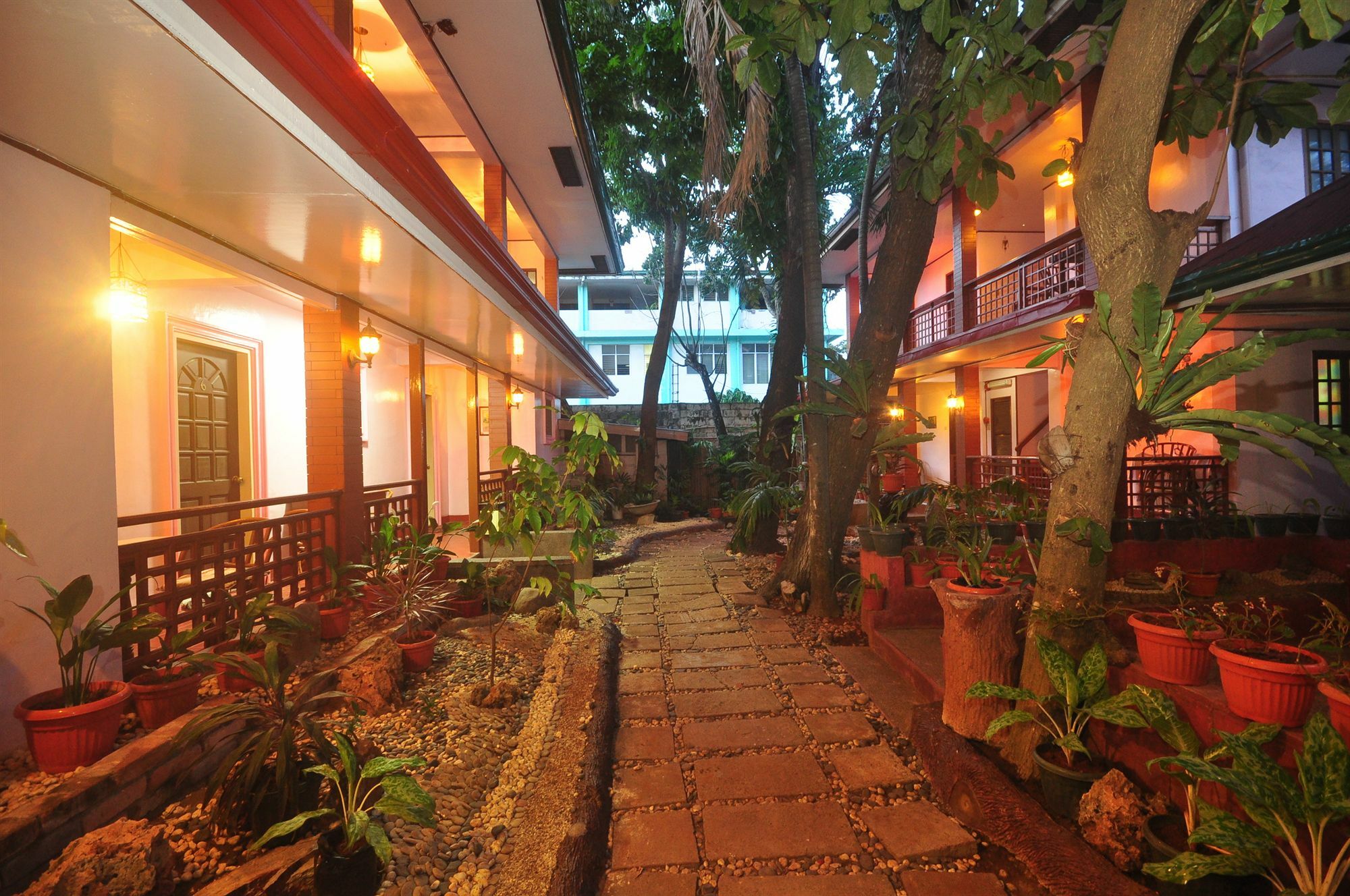 Lola Itang Pension House Tiniguiban 외부 사진