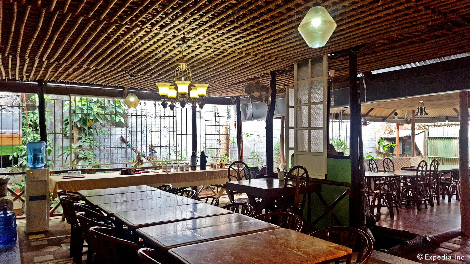 Lola Itang Pension House Tiniguiban 외부 사진