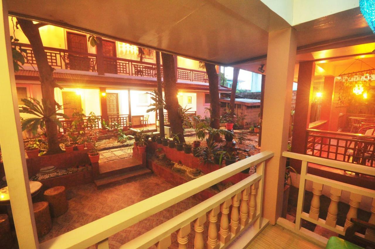 Lola Itang Pension House Tiniguiban 외부 사진